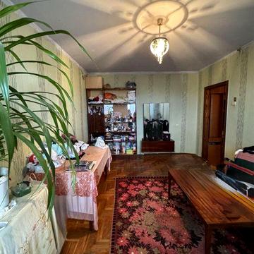 Продам 2к 5эт 10 микр.