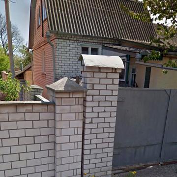 Яблунева, 11