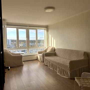 Маршала Рокосовського просп., 2