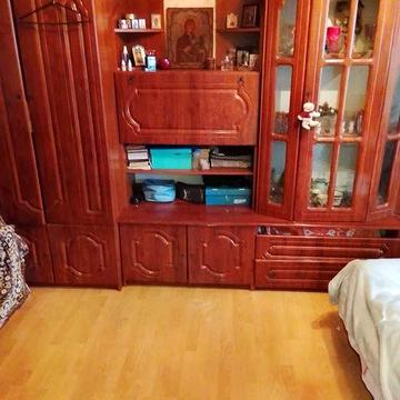 Продам 2 кімнатну( роздільні ходи)   Курбаса 9 45\26\7 пов 9\9п