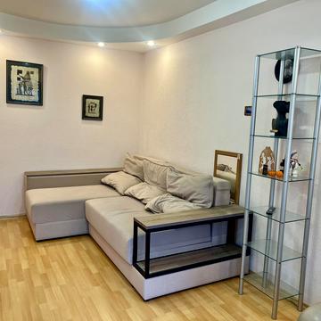 Велика Васильківська вул. (Червоноармійська), 102