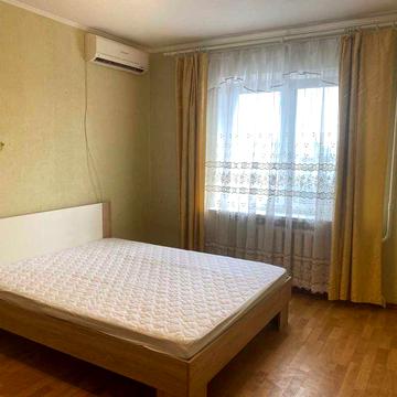 Здається 1кім.кв.вул.Левка Лук`яненка 15Г,Мінська 10хв