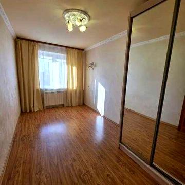 Продаж 2 к квартири метро Палац Спорту