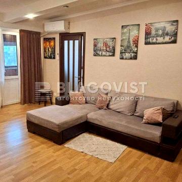 Продаж 2К квартири ст.м. Дорогожича 5 хв.