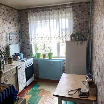 Продам великогабаритну однокімнатну квартиру. 101 мікрорайон.