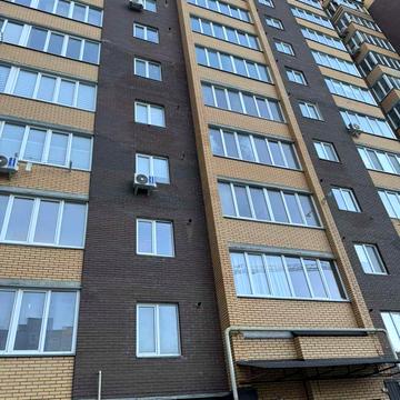 Франка Івана, 8