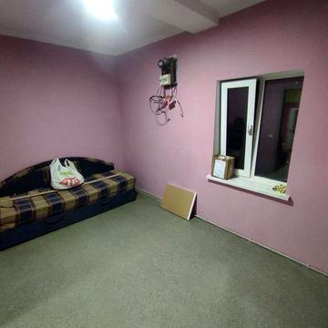 Здам 1/2 будинку центр