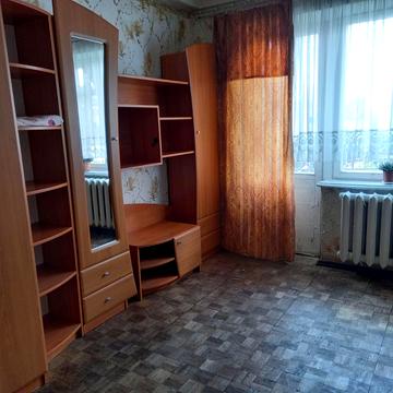 Будівельників вул., 8