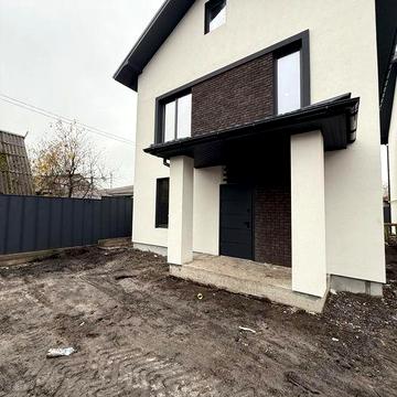 Продам Будинок. Площа 145 м². Ділянка 4,5 соток. Розвинена Локація.