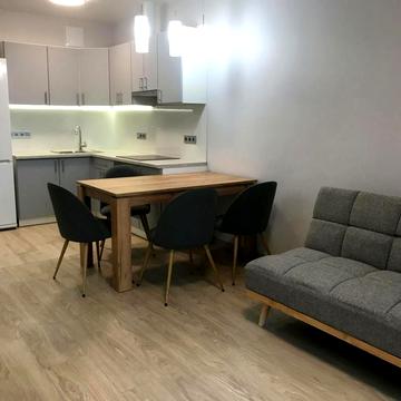 Дніпровська набережна вул., 20-Б