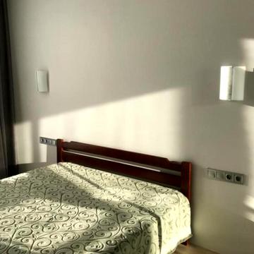 Дніпровська набережна вул., 20-Б