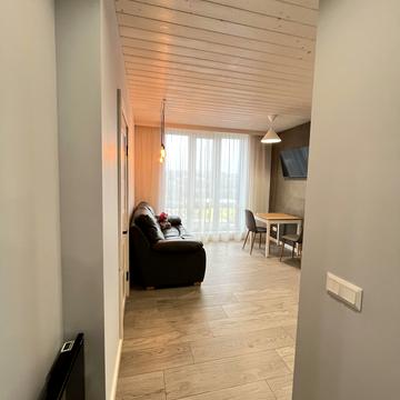 Набережна Перемоги вул., 40-Д