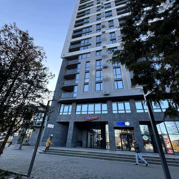 Вячеслава Чорновола просп. (), 77