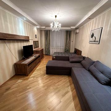 Оренда просторої однокімнатної квартири Харьківське шосе 150/15