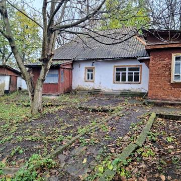 Продам будинок площею 74м2, в 2-ох км від центру міста.