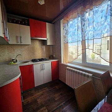 Сдам 3х ком квартиру Зубенко 25 м.Студенченская.L