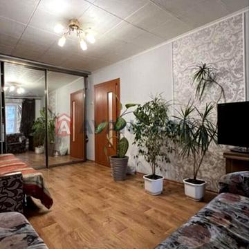 Романа Шухевича вул. (Курчатова), 17