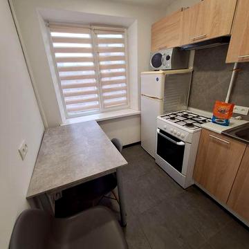 Сдам срочно актуальную  квартиру малосемейку  жм тополь 2