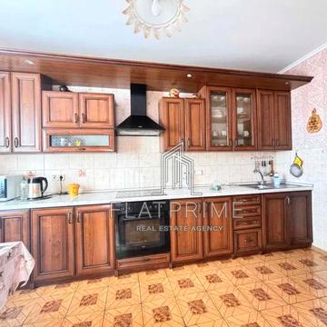 Драгоманова вул., 1-Д