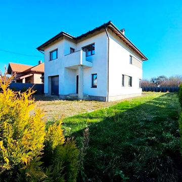 Продається добротний новозбудований будинок в м.Стрий...