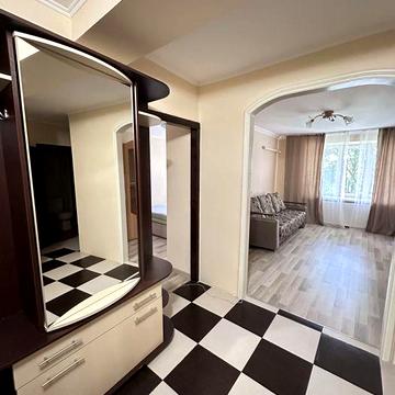 Здається 2 кімнатна квартира на один місяць