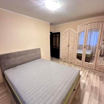 Здається 2 кімнатна квартира на один місяць