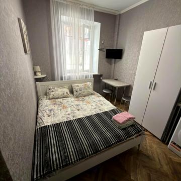 Підмурна вул., 5