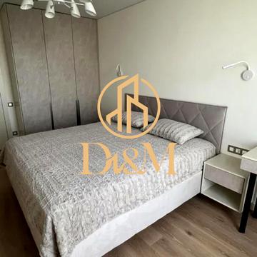 Дніпровська набережна вул., 18-Б