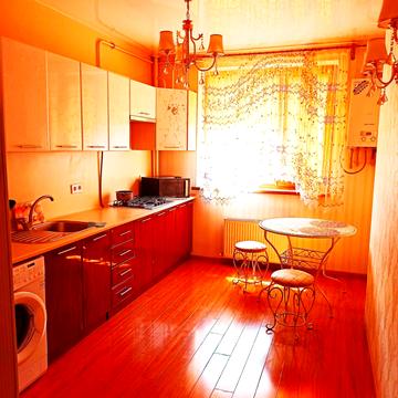 Добровольців вул. (Маршала Говорова), 10г