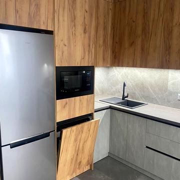 Романа Вірастюка вул., 1