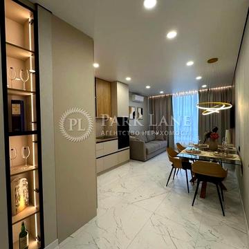 Родини Крістерів вул., 14-Б