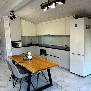 Гарний будинок в гарній локації. Оренда. Довгостроково.