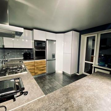 3х кімн. Квартира 120м2 в центрі.