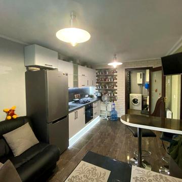 Академічна вул.