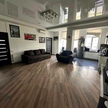 Продам 3к квартиру в клубному будинку Робоча Правий берег