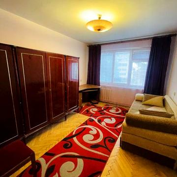 Простора чотирикімнатна квартира вул.Наукова