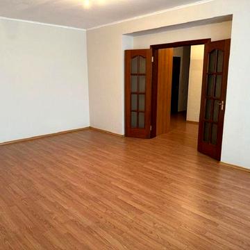 Відпочинку вул., 12