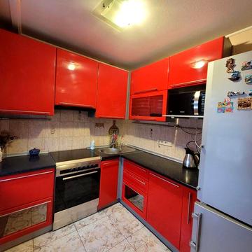 Сдаю современную 3-к.кв, Победы, 48,  с 7.11, метро рядом