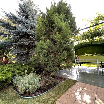 Миколи Бажана просп., 8-Б