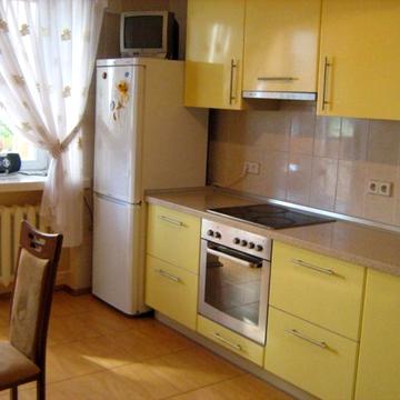 Срібнокільська вул., 24