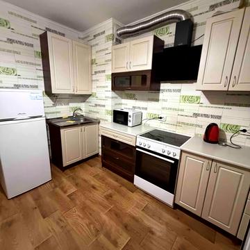 Ясинуватський пров., 11