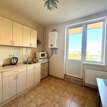 Європейська вул., 15