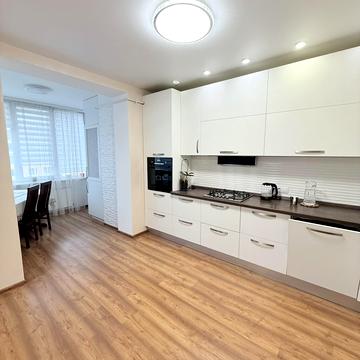 Абрикосова вул., 1-Б