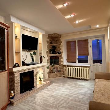 Лесі Українки вул., 42