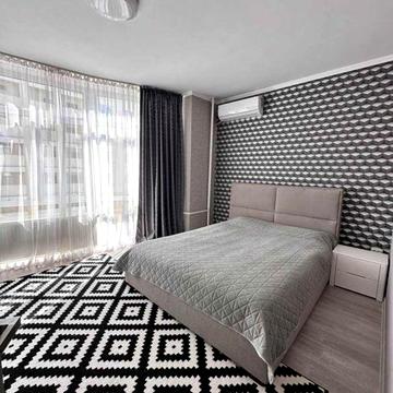 Валерія Лобановського вул., 13