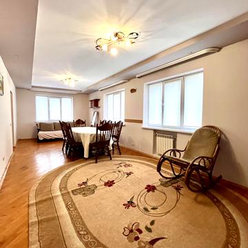 Івана Сулими вул., 18