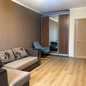 Західна вул., 10