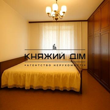 Вадима Гетьмана вул., 44