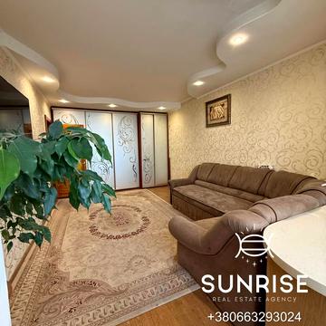 Лазурна вул., 10в