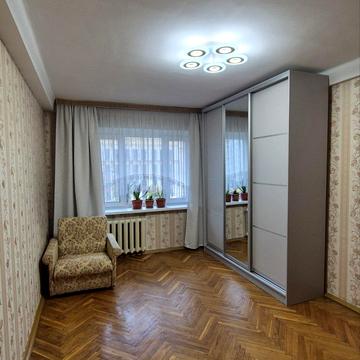 Раїси Окіпної вул., 9